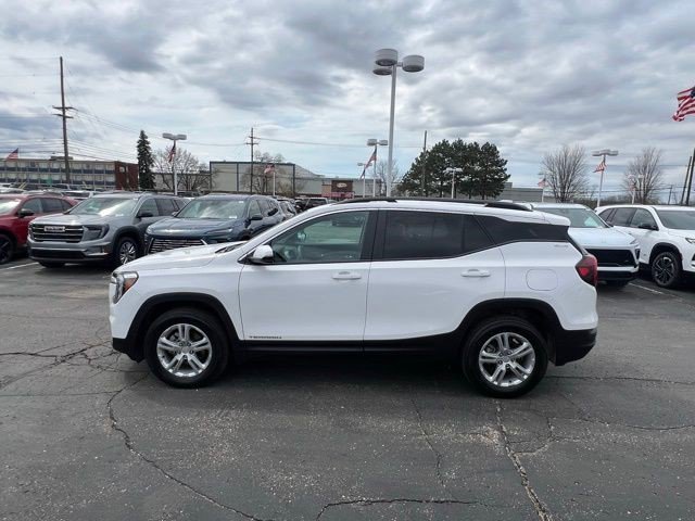 Certified 2023 GMC Terrain SLE w/ Driver Convenience Package AWD/4WD image 5