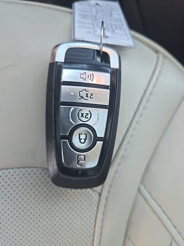 Used 2018 Ford Explorer Platinum AWD/4WD image 43
