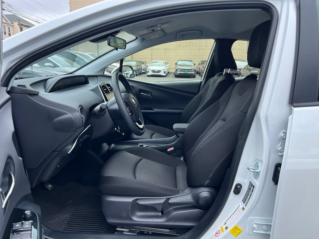 Certified 2022 Toyota Prius LE FWD image 10