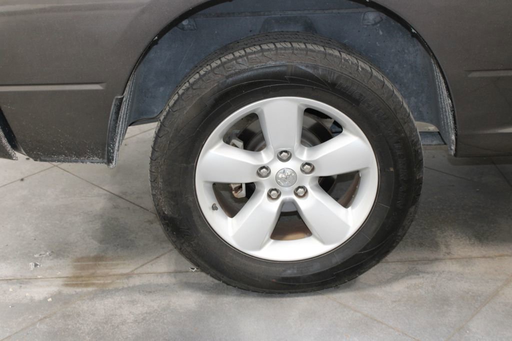 Used 2015 RAM 1500 Express RWD image 53
