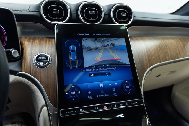 Used 2024 Mercedes-Benz GLC 300 4MATIC image 19