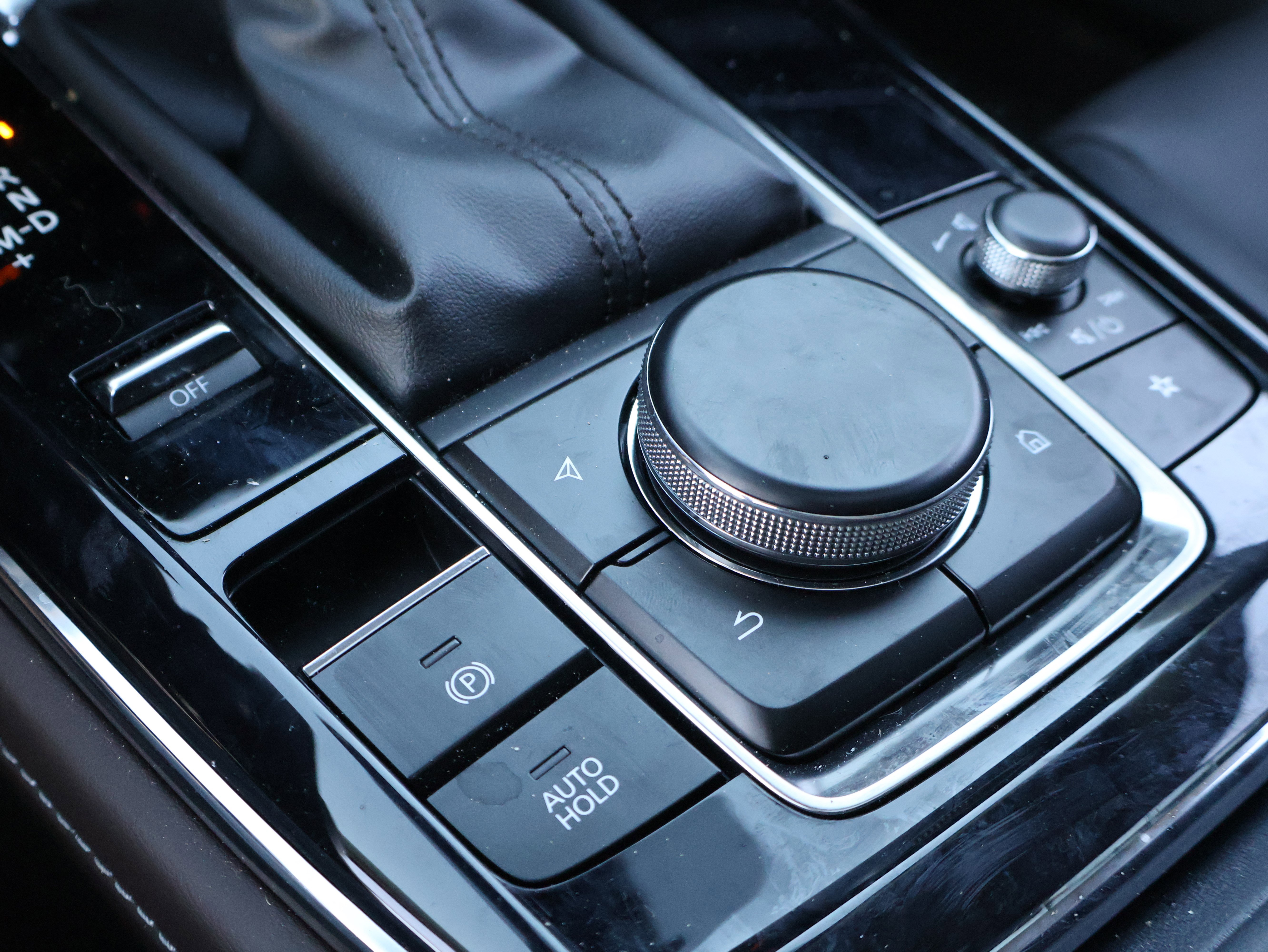 Certified 2025 MAZDA CX-30 2.5 Turbo w/ Premium Plus Pkg image 34