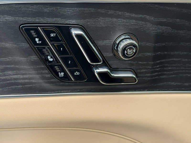 Used 2025 Cadillac Lyriq Luxury w/ Nappa Leather Package AWD/4WD image 18