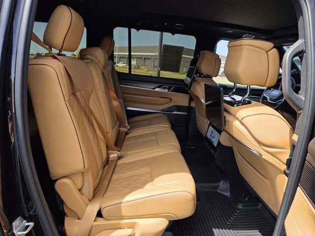 Used 2023 Jeep Grand Wagoneer Series III w/ Rear Seat Video Group 1 AWD/4WD image 34