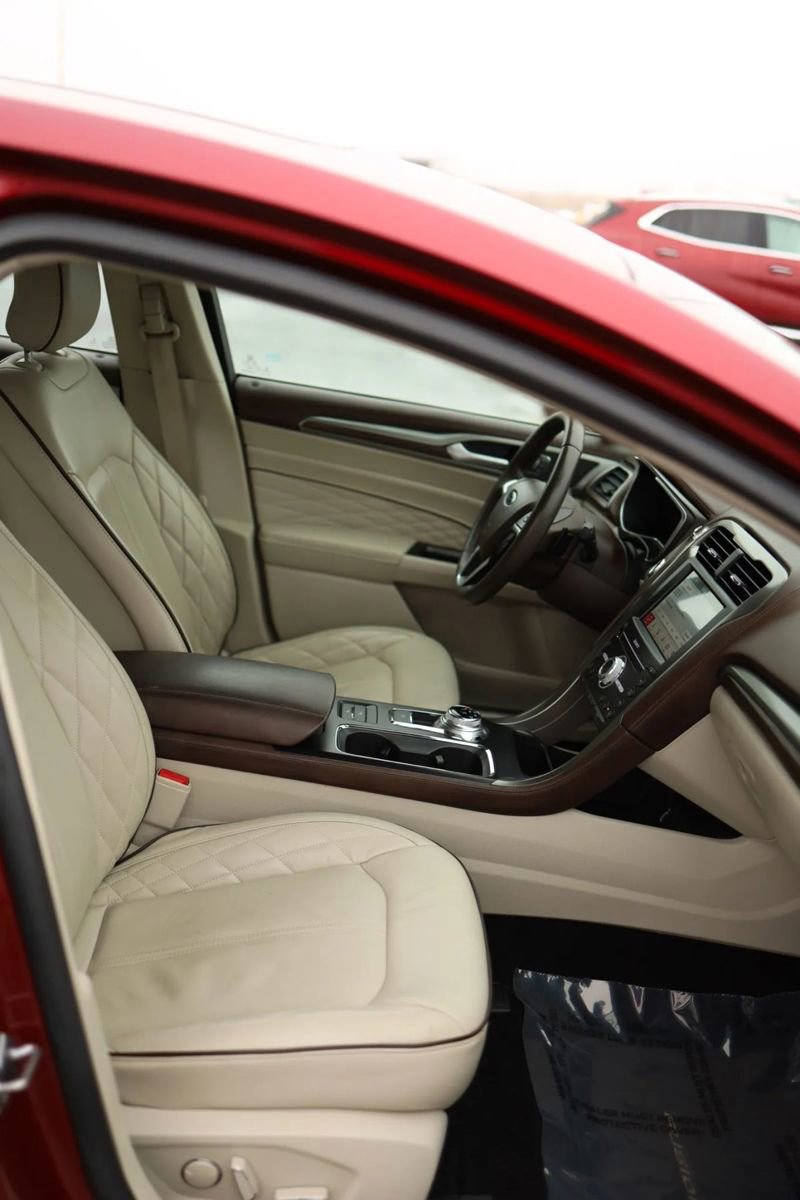 Used 2017 Ford Fusion Platinum image 43