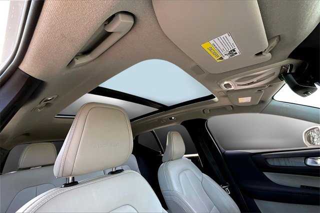 Used 2020 Volvo XC40 T5 Inscription image 26