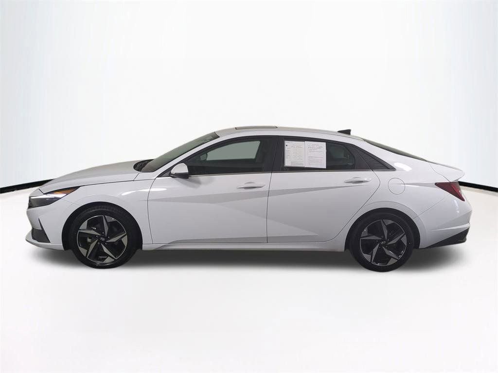 Used 2023 Hyundai Elantra Limited w/ Cargo Package image 8