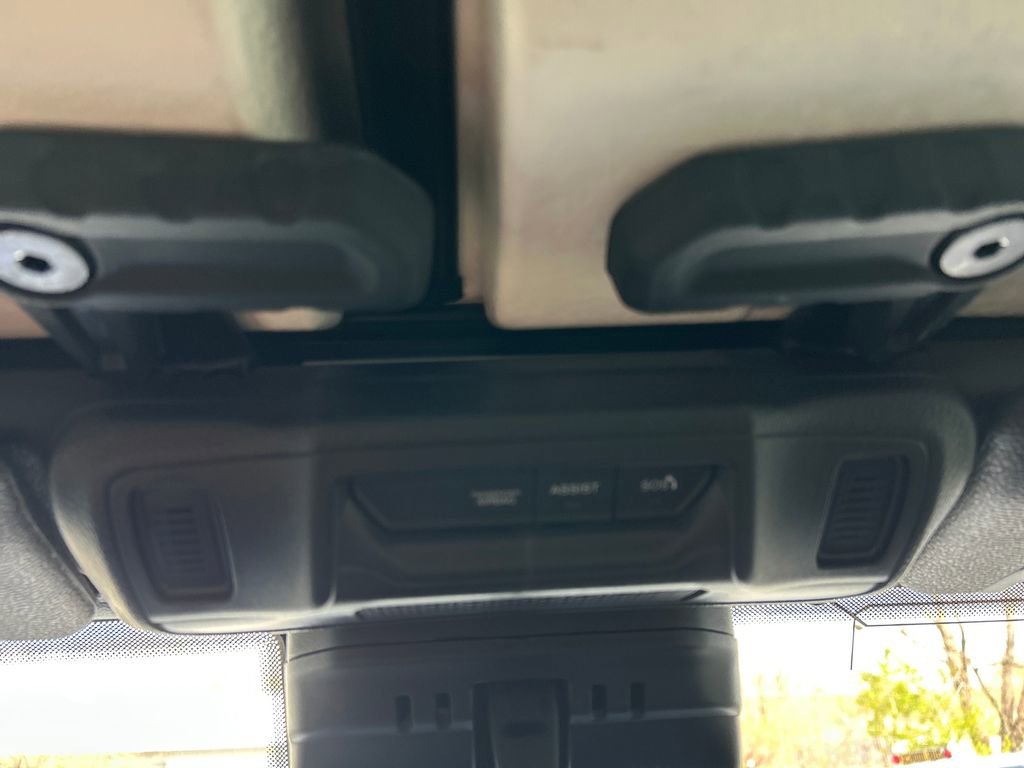Used 2024 Jeep Wrangler Unlimited Sahara AWD/4WD image 36