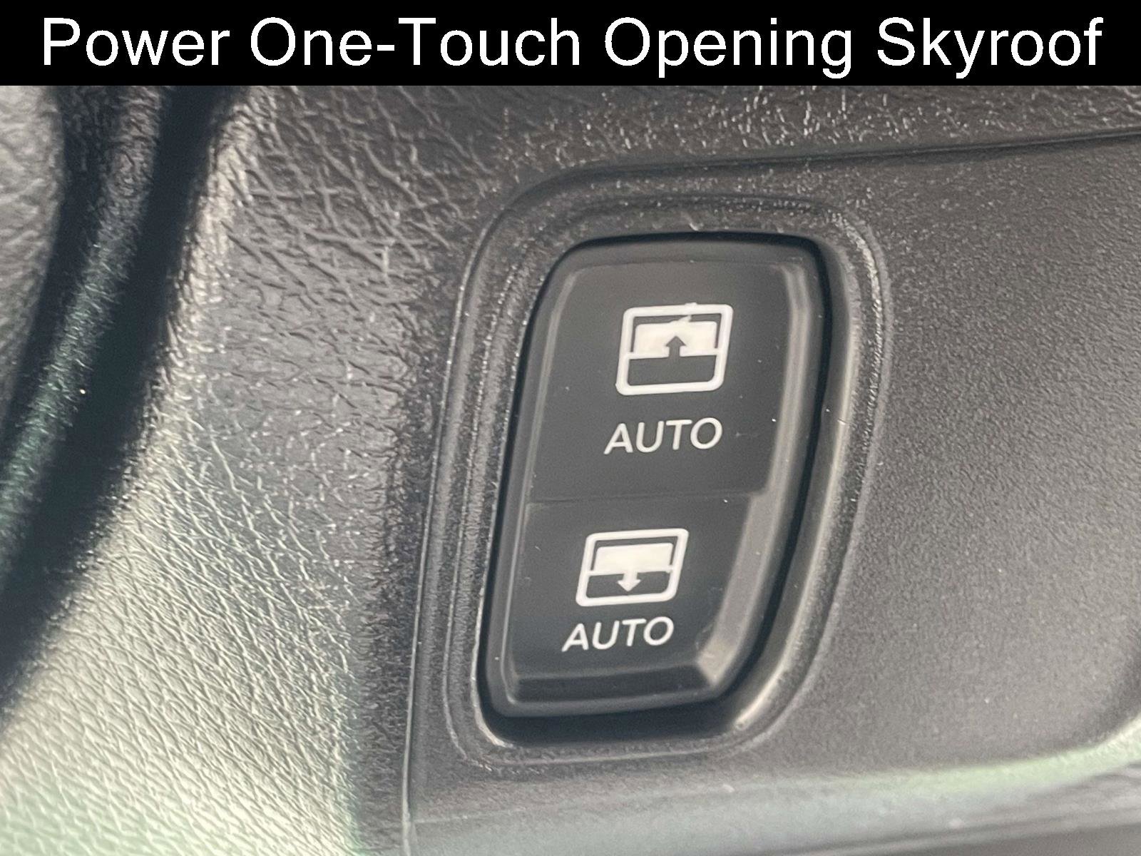 Used 2025 Jeep Wrangler Willys image 14