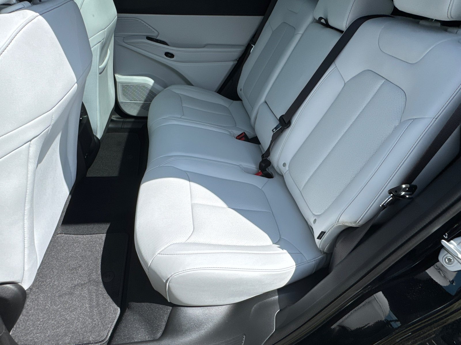 New 2026 Jeep Cherokee Limited AWD/4WD image 23