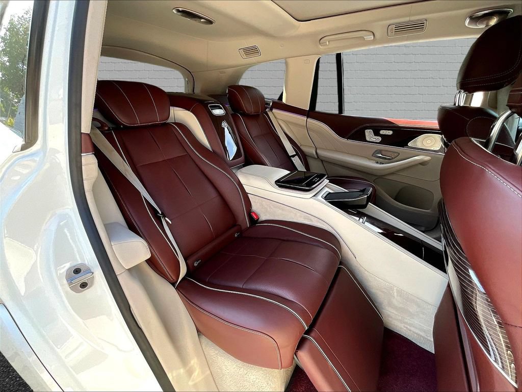 Used 2023 Mercedes-Benz Maybach GLS 600 4MATIC image 23