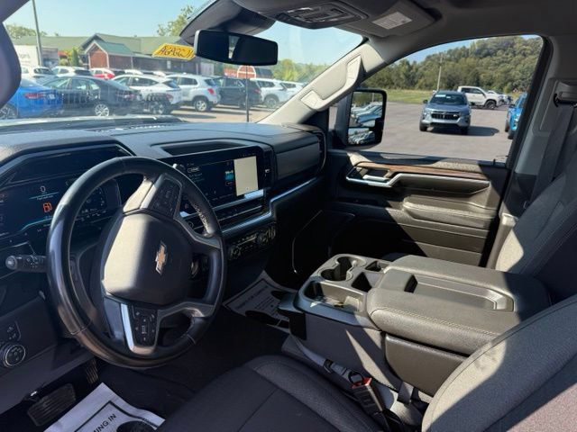 Used 2024 Chevrolet Silverado 2500 LT w/ All Star Edition AWD/4WD image 9