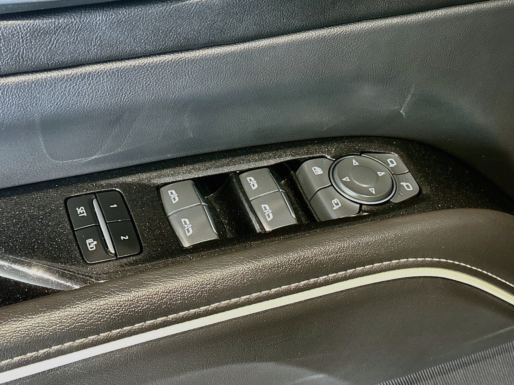 Certified 2024 Cadillac Escalade Premium Luxury AWD/4WD image 19
