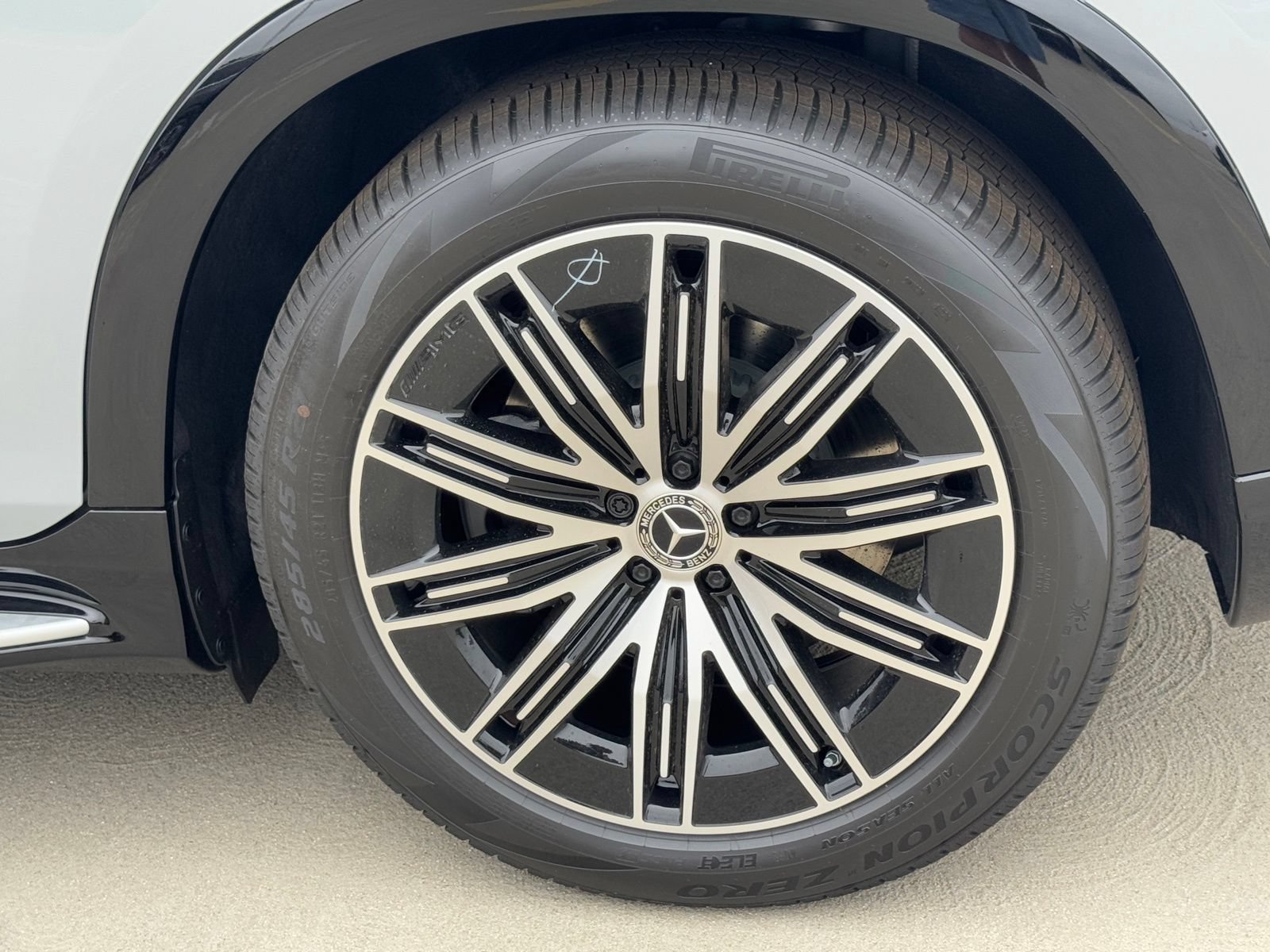 New 2026 Mercedes-Benz EQS 400 4MATIC SUV image 15