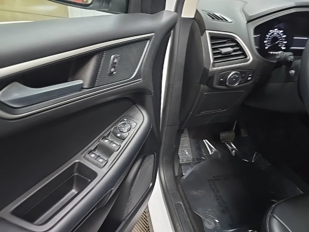 Used 2024 Ford Edge SEL w/ Convenience Package AWD/4WD image 32