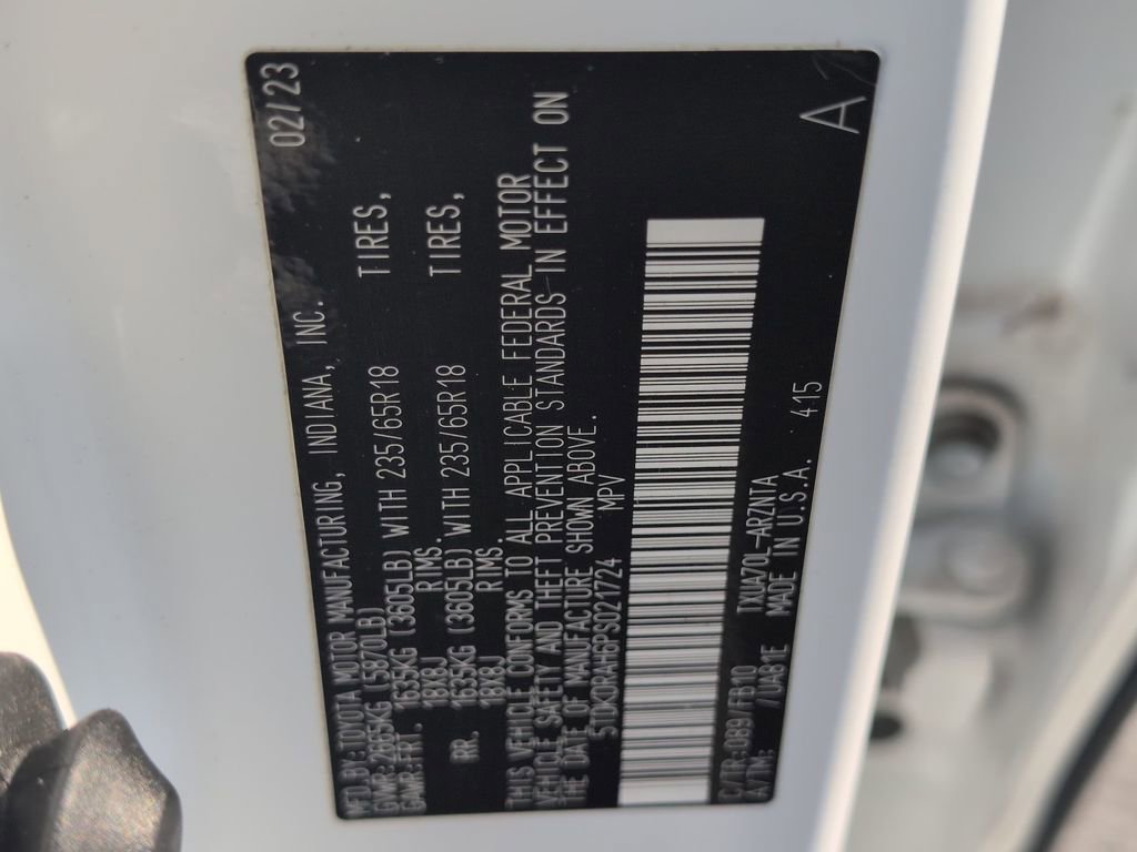 Used 2023 Toyota Highlander L image 33