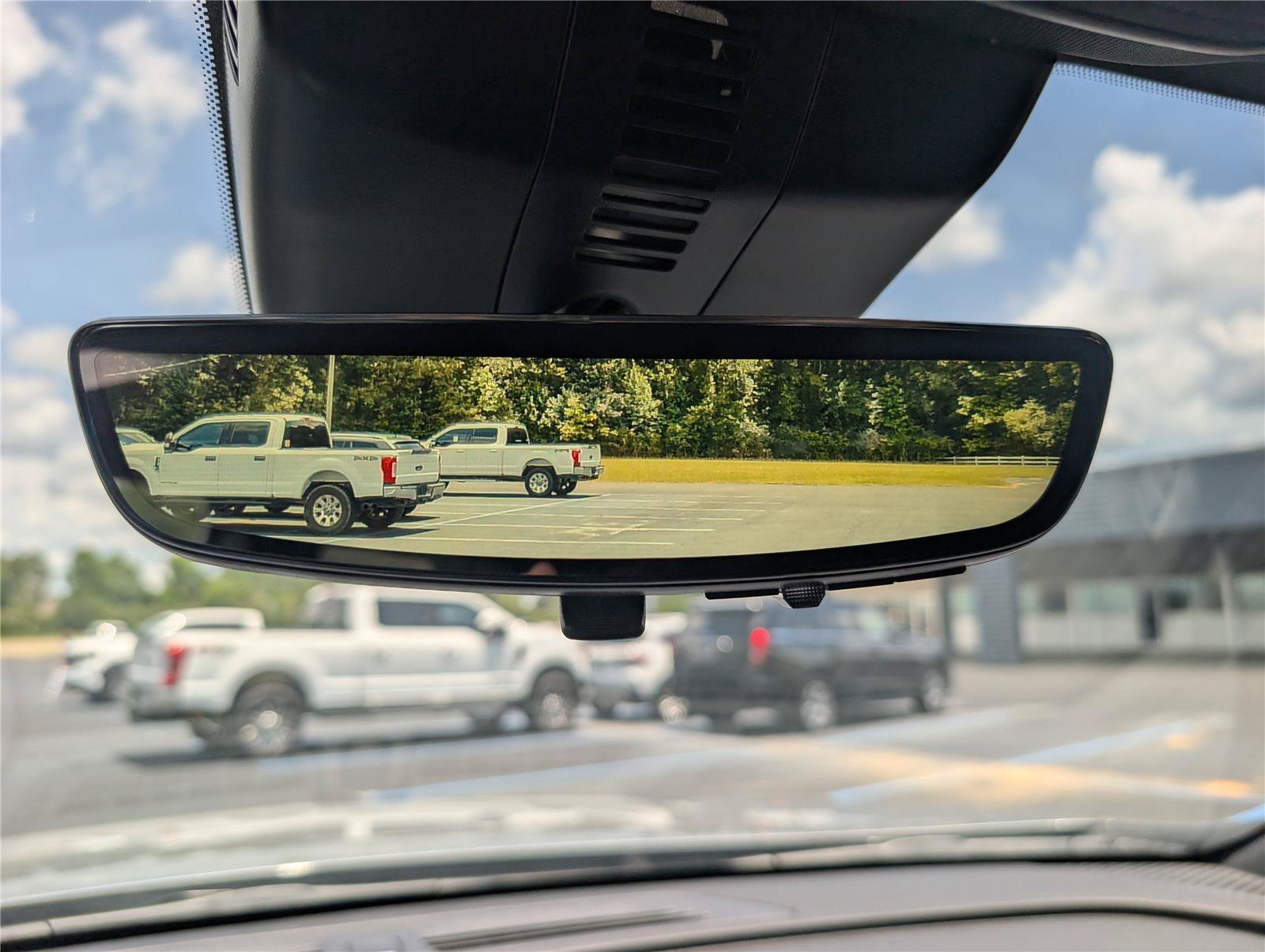 New 2026 Chevrolet Traverse LT w/ Driver Confidence Package FWD image 18