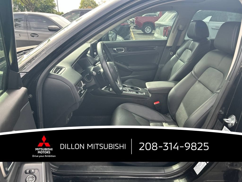 Used 2022 Honda Civic Touring image 3