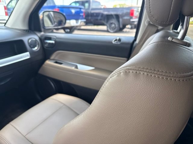Used 2015 Jeep Compass High Altitude FWD image 16