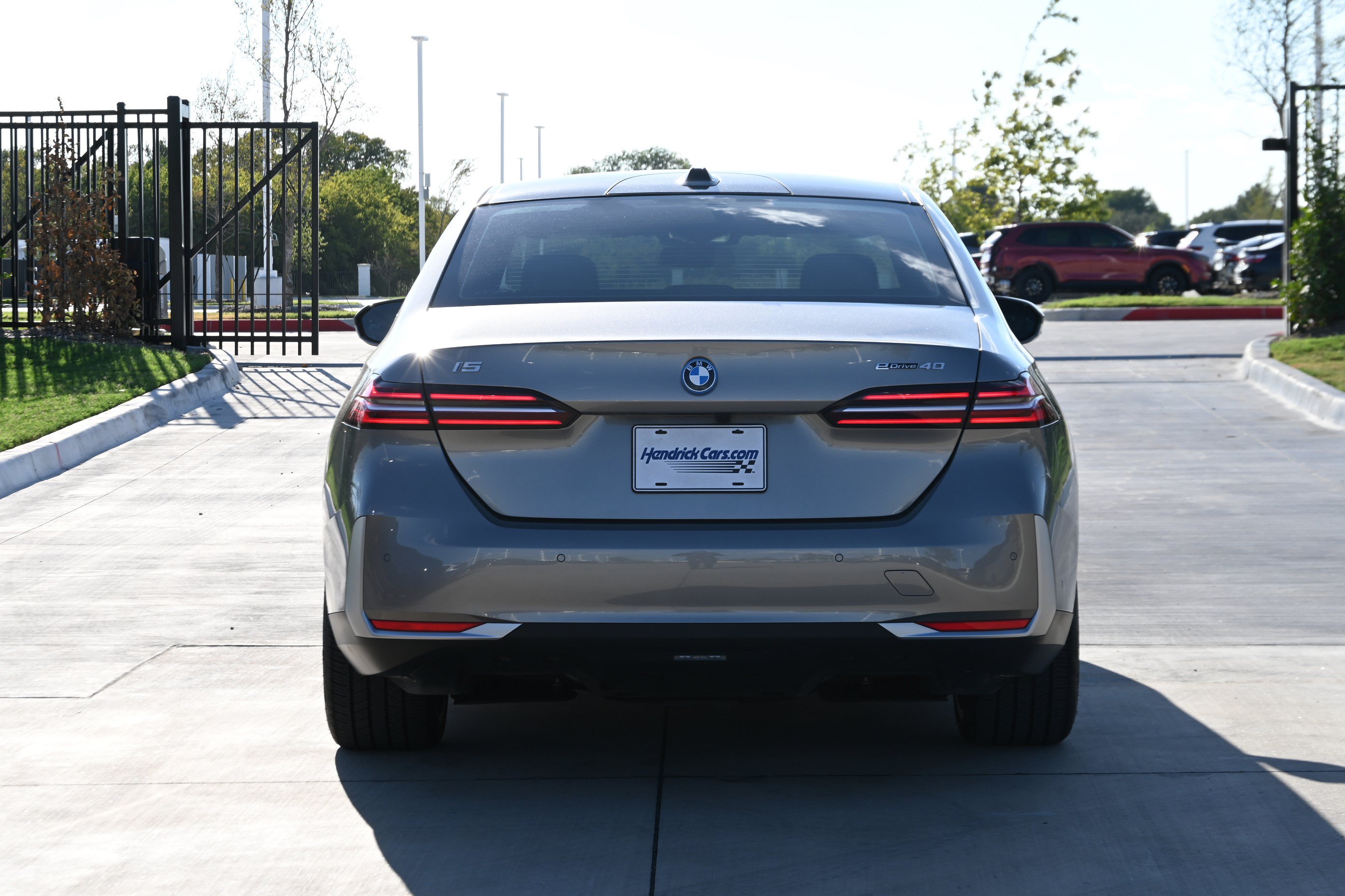 Certified 2026 BMW i5 eDrive40 w/ Executive Package RWD image 8