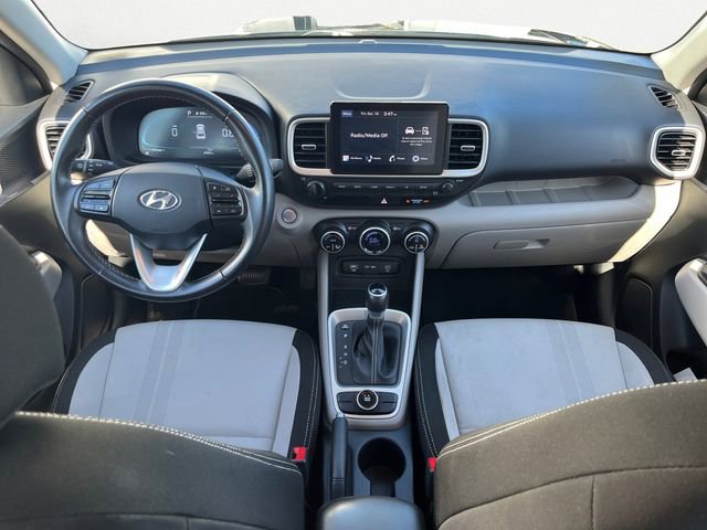 Used 2024 Hyundai Venue SEL FWD image 12