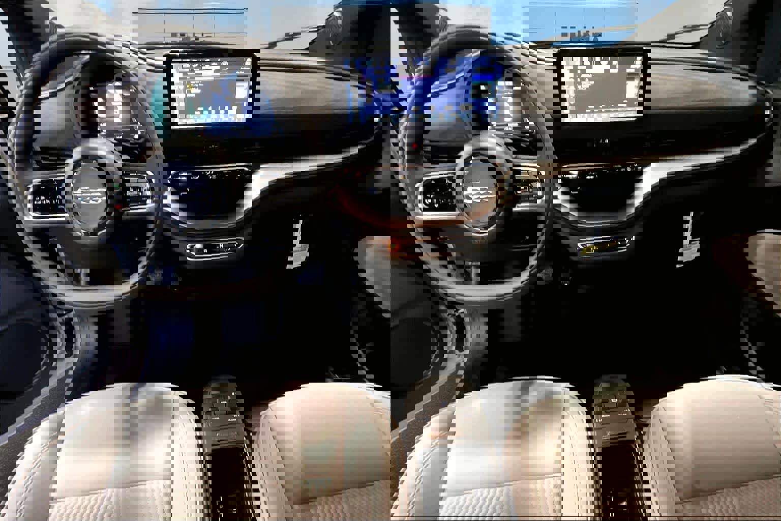 New 2025 FIAT 500 e image 10