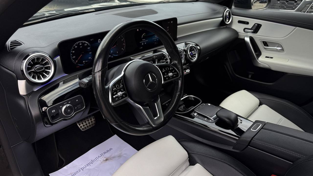 Used 2023 Mercedes-Benz CLA 250 4MATIC image 28