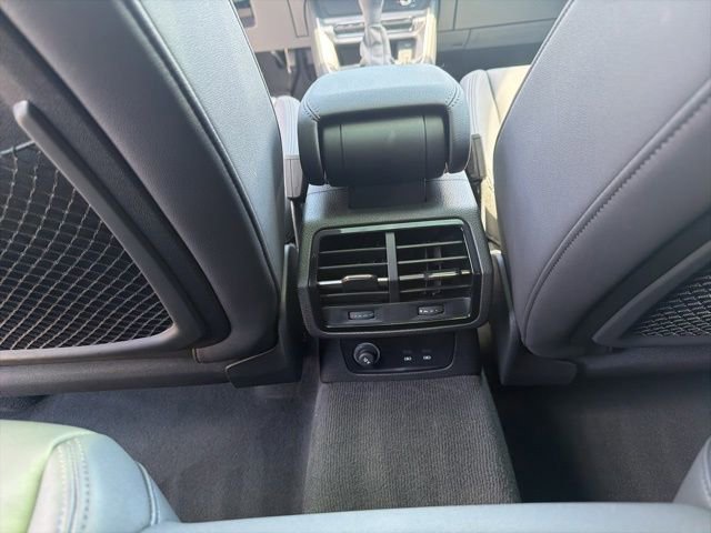 Used 2025 Audi Q3 2.0T Premium image 26