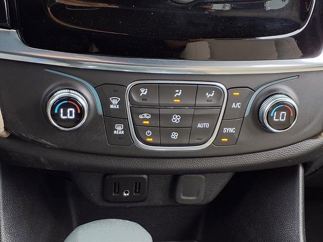 Used 2023 Chevrolet Traverse LS image 16