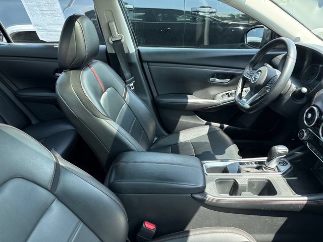 Used 2025 Nissan Sentra SR w/ SR Premium Package FWD image 11