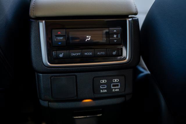 Certified 2025 Subaru Ascent Limited image 27