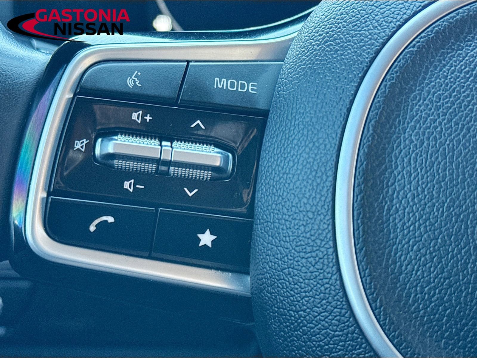 Used 2023 Kia Carnival SX image 13