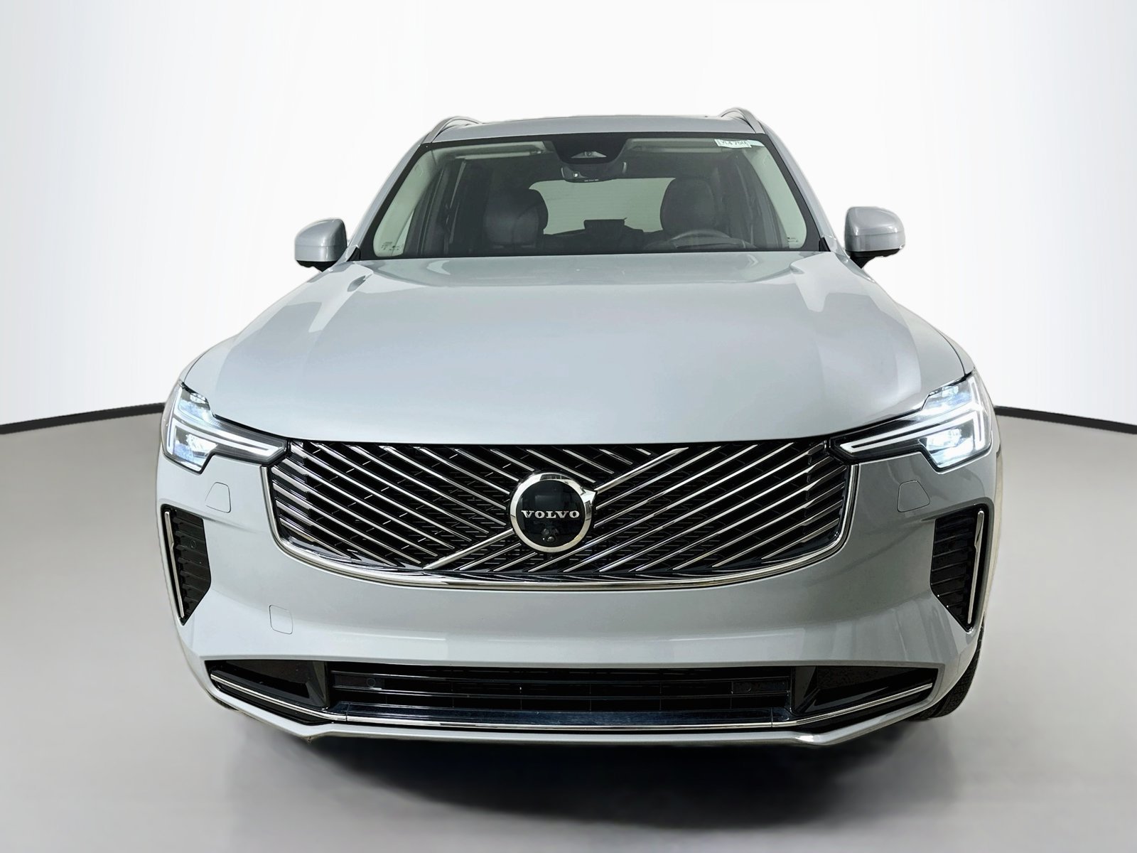 Certified 2026 Volvo XC90 B6 Ultra w/ Protection Package AWD/4WD image 2