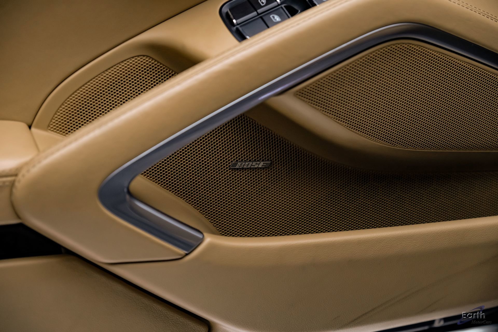 Used 2017 Porsche 911 Turbo image 89