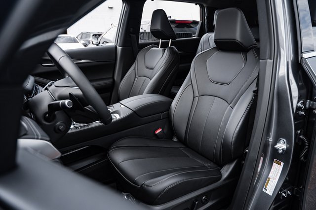 New 2026 INFINITI QX60 Luxe image 17