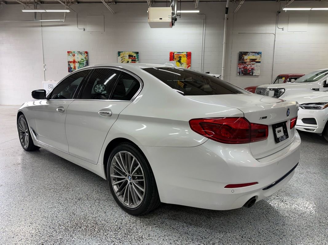 Used 2018 BMW 530i xDrive image 3