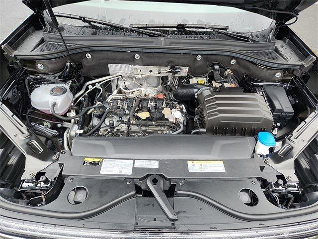 Certified 2025 Volkswagen Atlas Peak Edition SE image 26
