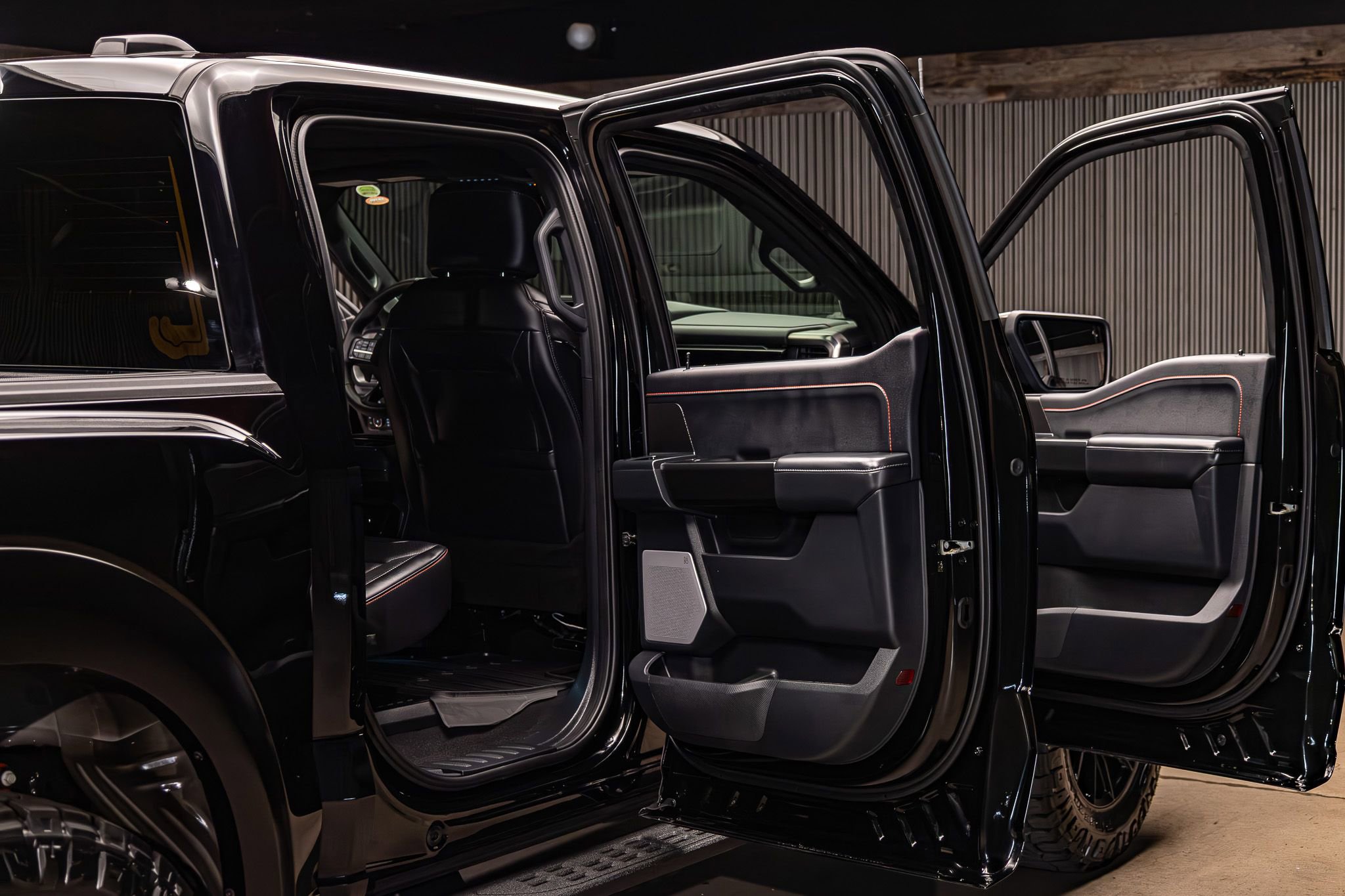 Used 2025 Ford F150 Raptor image 31