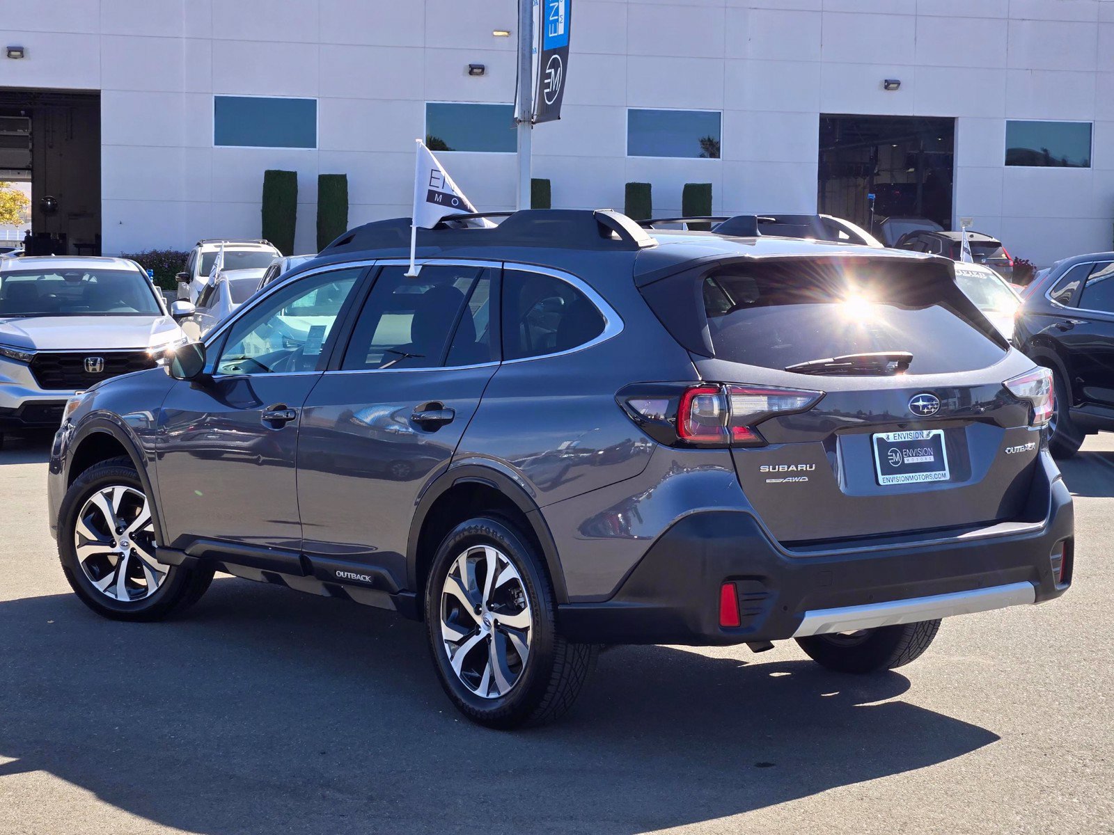 Used 2022 Subaru Outback Limited AWD/4WD image 5