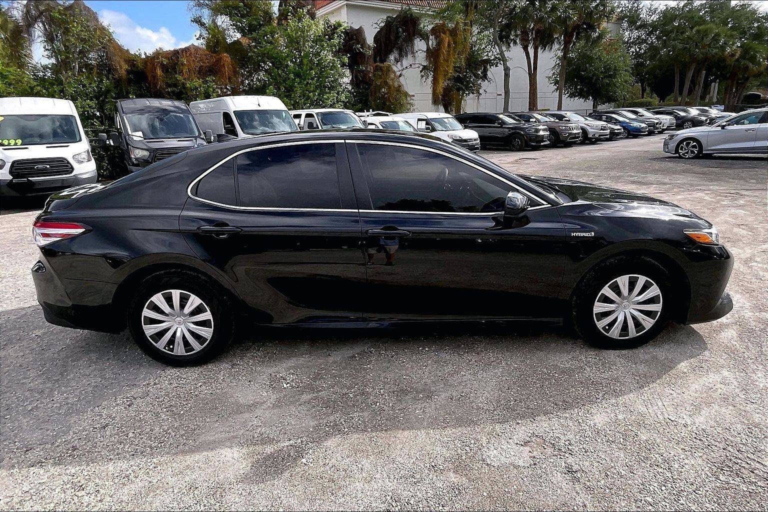Used 2020 Toyota Camry LE FWD image 30