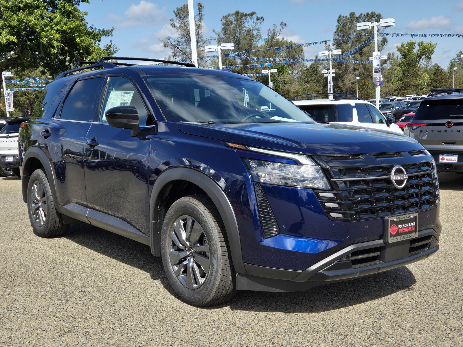 New 2026 Nissan Pathfinder SV