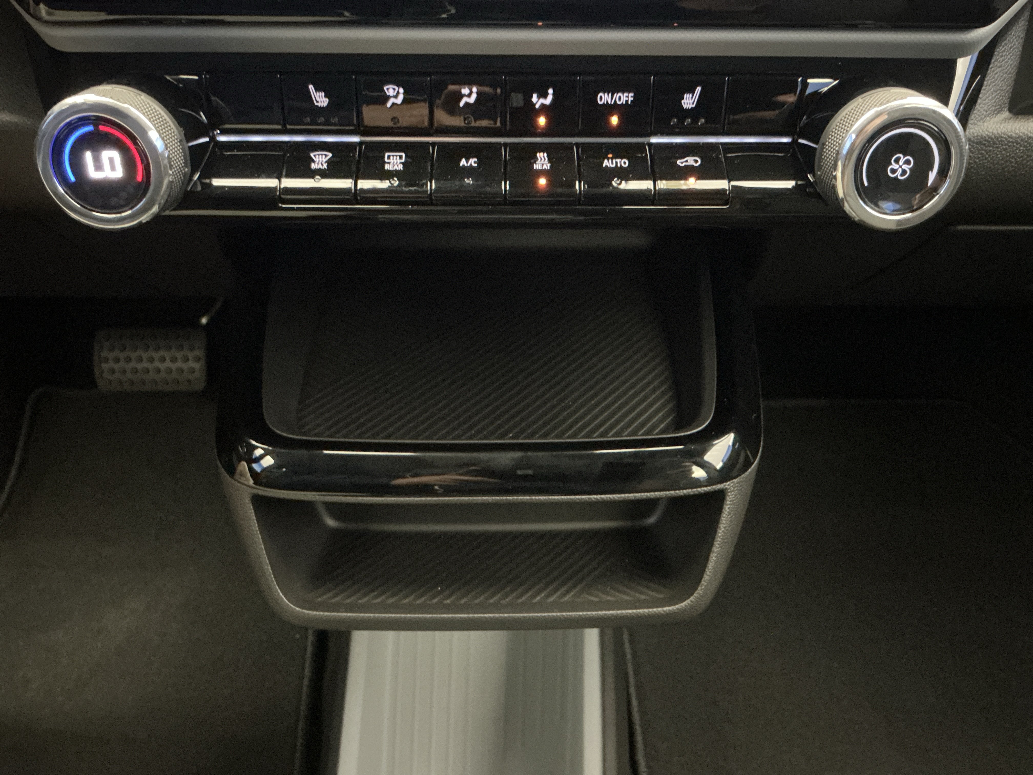 New 2027 Chevrolet Bolt LT w/ Comfort Package FWD image 18