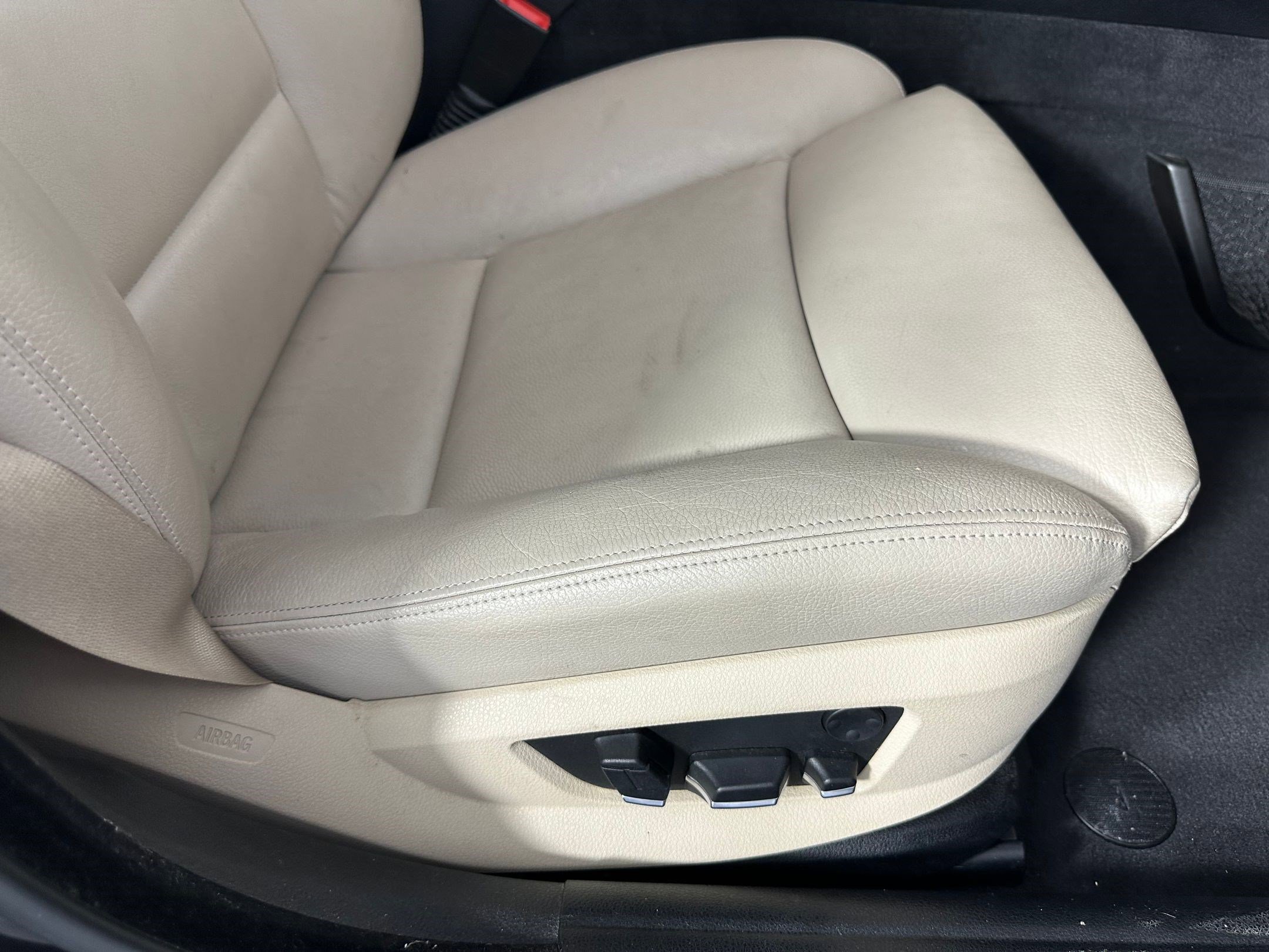 Used 2011 BMW 535i Sedan image 32