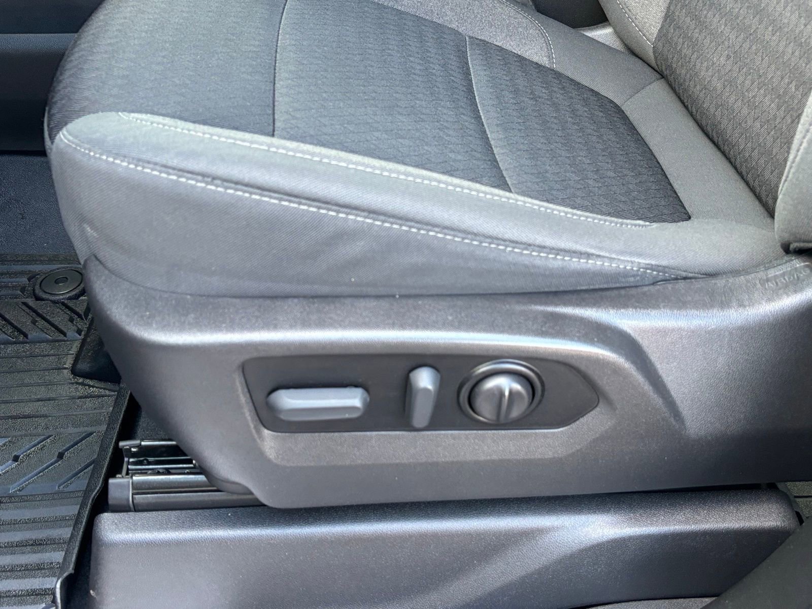 Used 2021 Chevrolet Silverado 1500 LT Trail Boss image 19