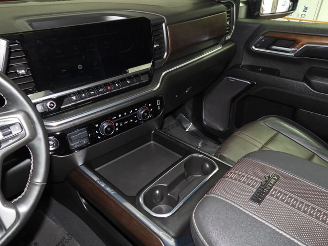 Used 2024 Chevrolet Silverado 2500 High Country w/ High Country Premium Package AWD/4WD image 42