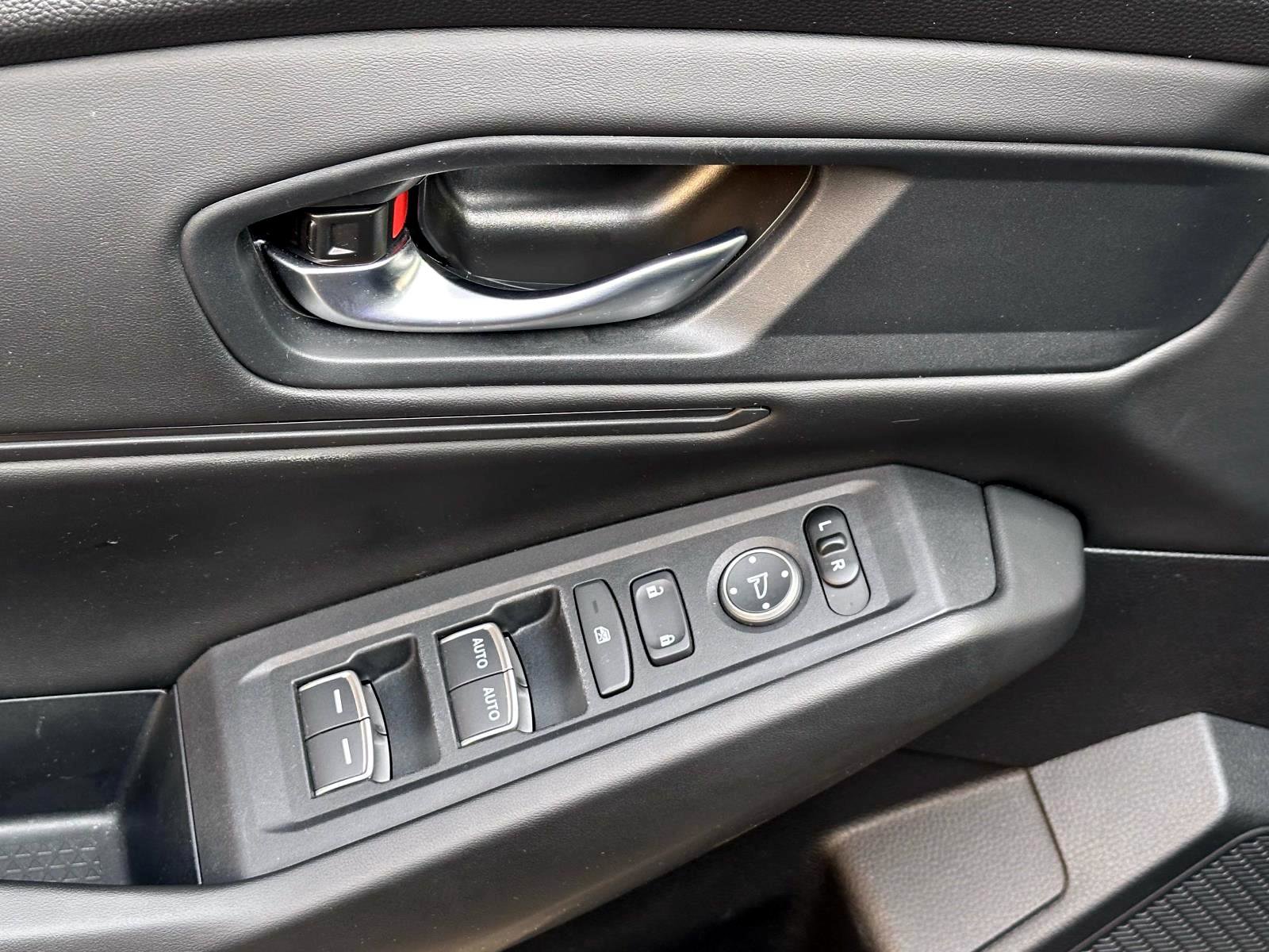 Used 2025 Honda Accord SE image 10