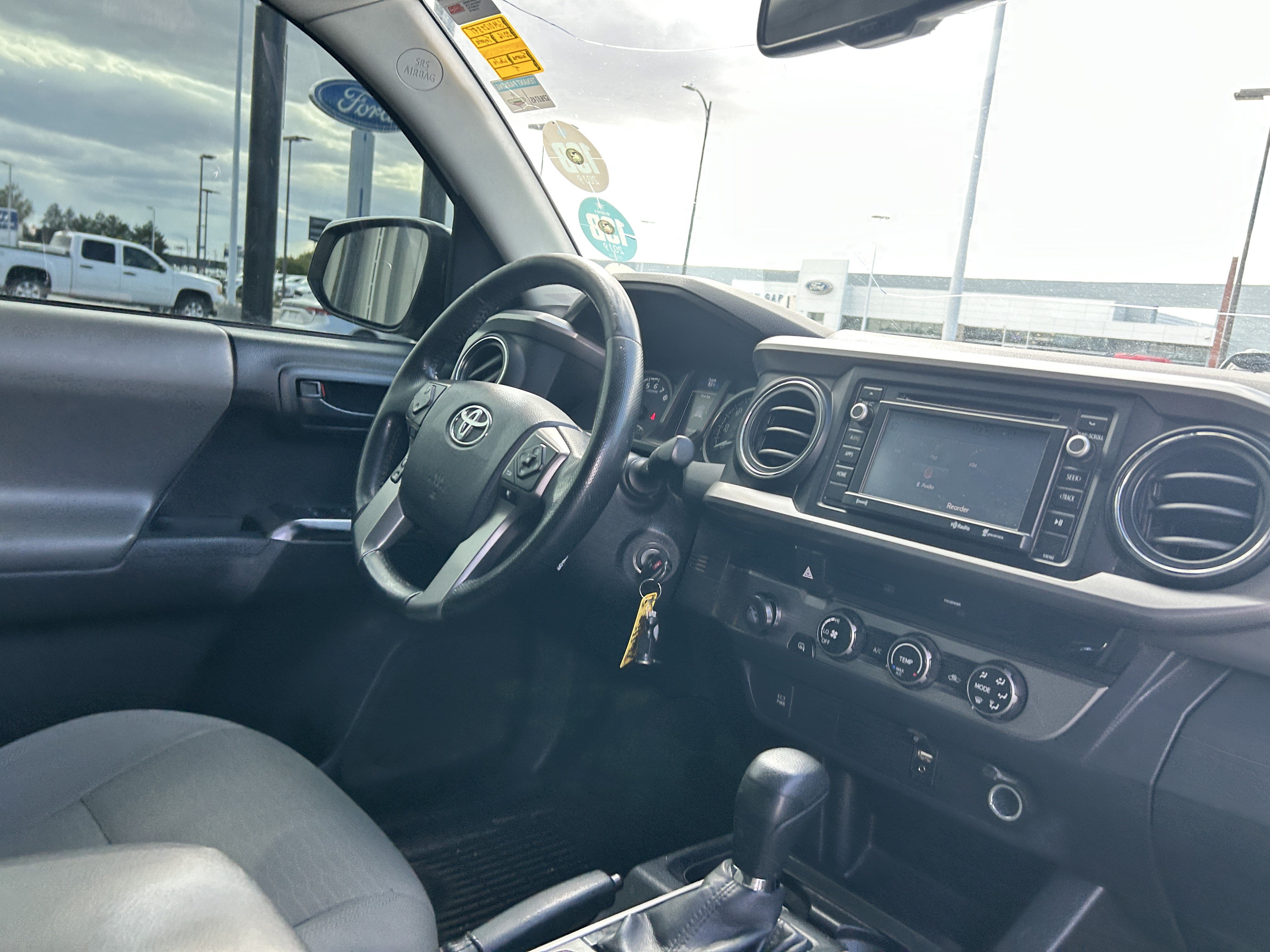 Used 2016 Toyota Tacoma SR5 w/ SR5 Appearance Package (SN) RWD image 14