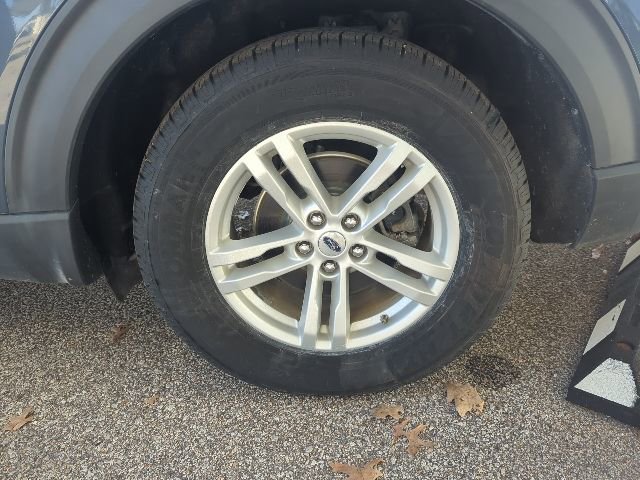 Used 2021 Ford Explorer XLT w/ Equipment Group 202A image 13