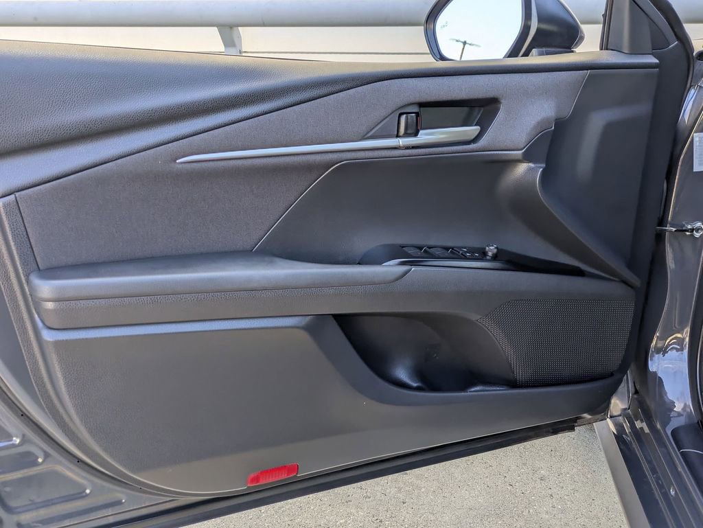 Used 2025 Toyota Camry LE FWD image 11