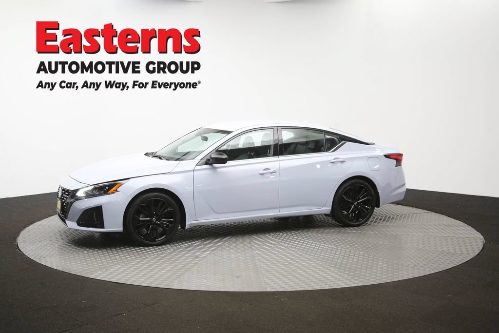 Used 2023 Nissan Altima 2.5 SR FWD image 61